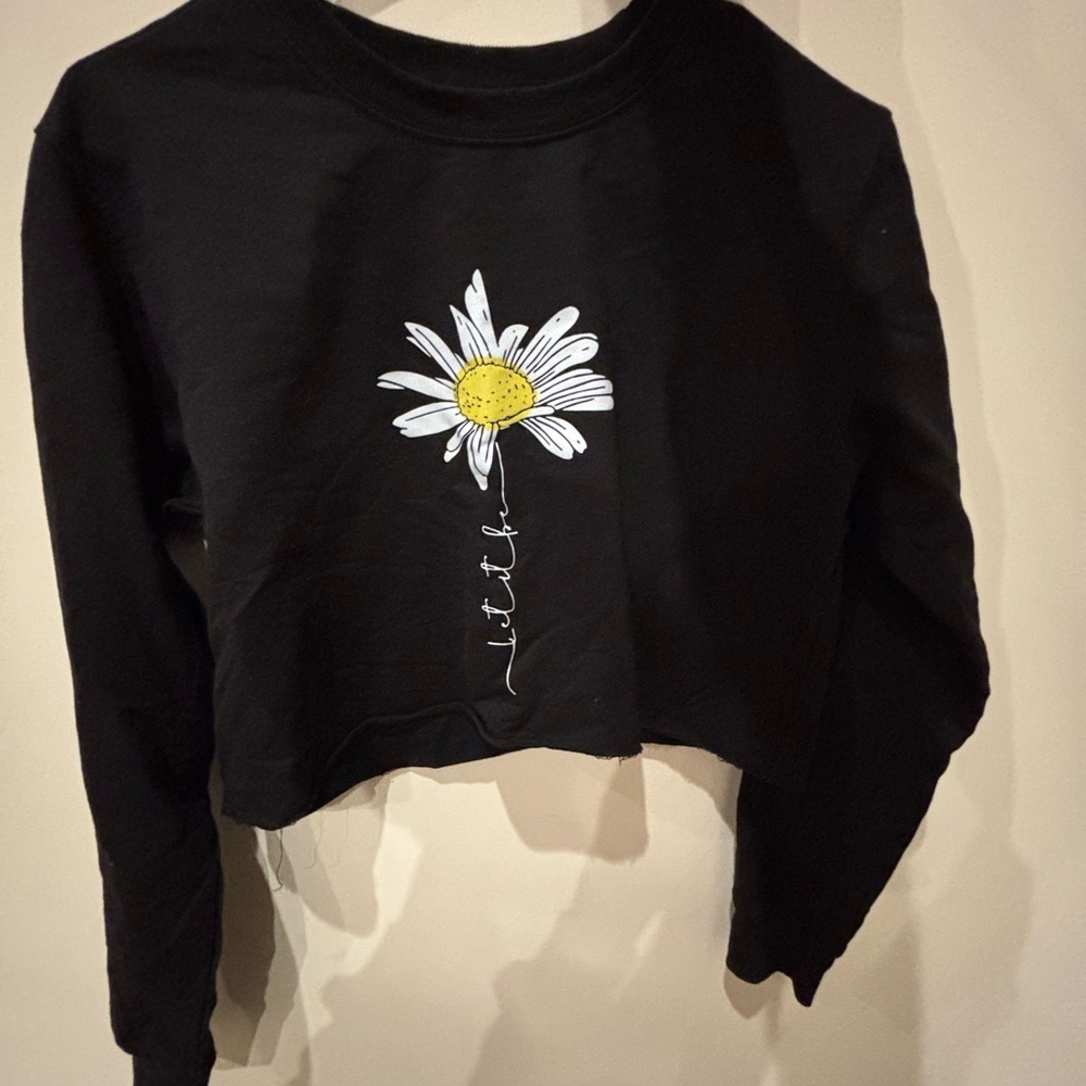 NWOT: ONE Casual Random Print Crew Neck Cropped Sweatshirts